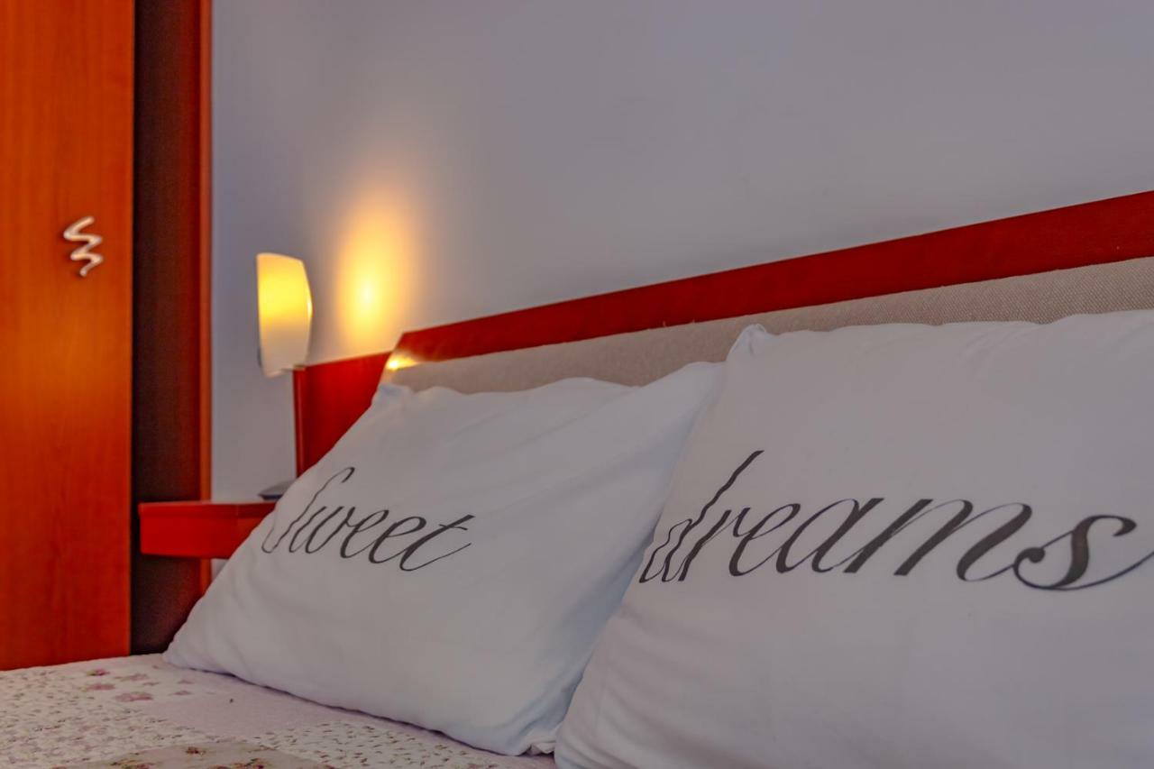 Apartment Leon And Leona โอปาติยา ภายนอก รูปภาพ