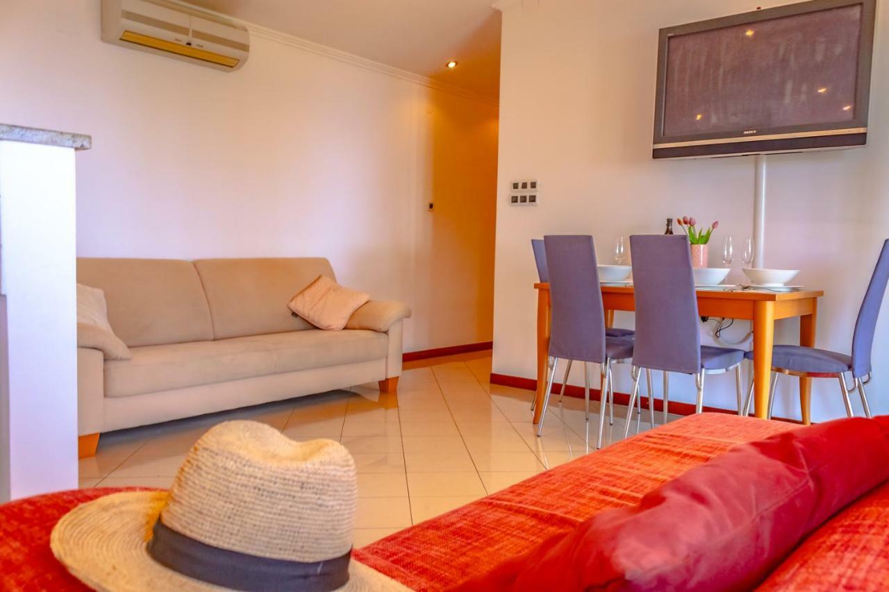Apartment Leon And Leona โอปาติยา ภายนอก รูปภาพ